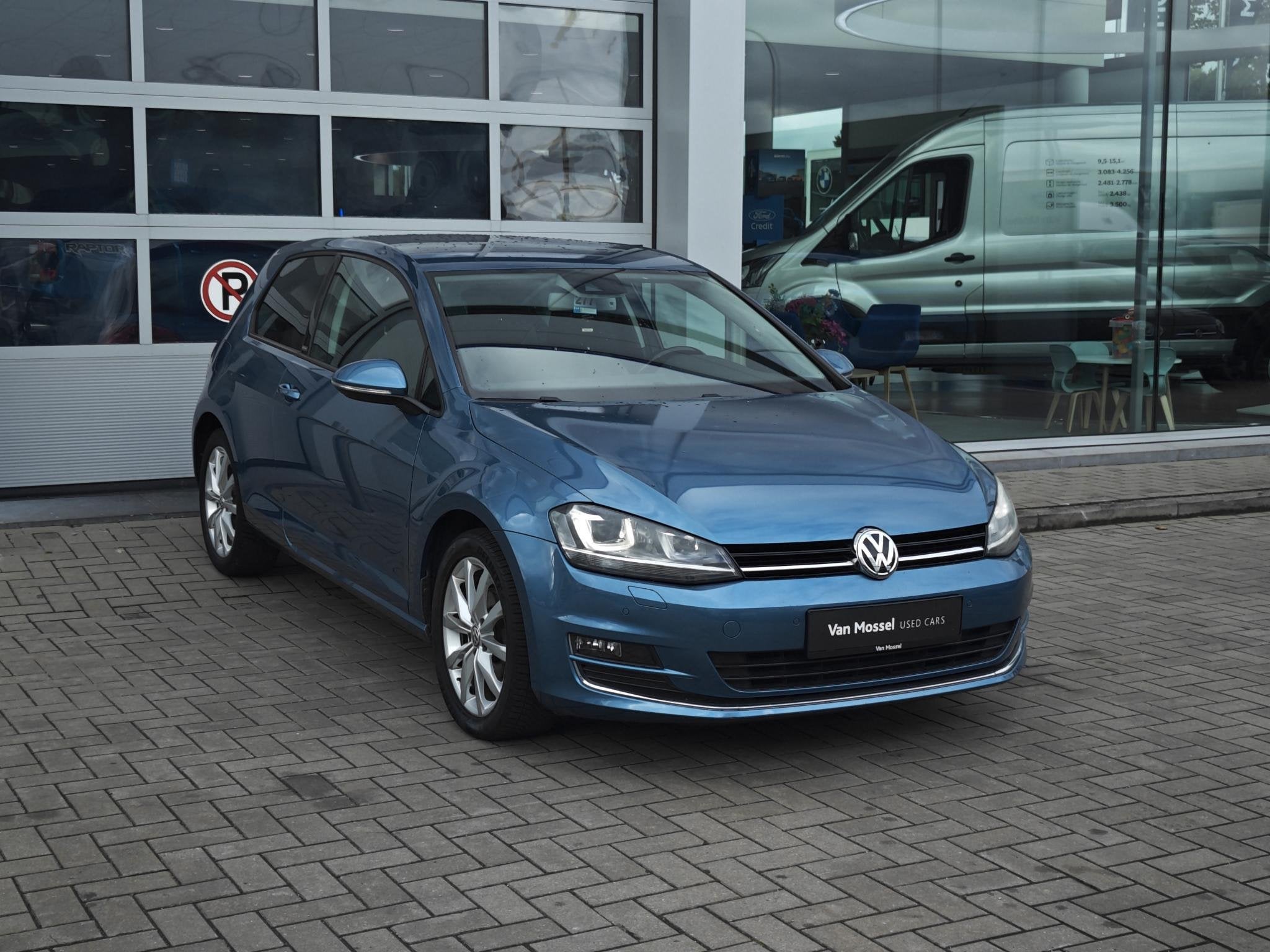 Volkswagen Golf 1.2 TSi 63kW BMT Trendline, Autos, Achat, Entreprise, Assistance au freinage d'urgence, 5 places