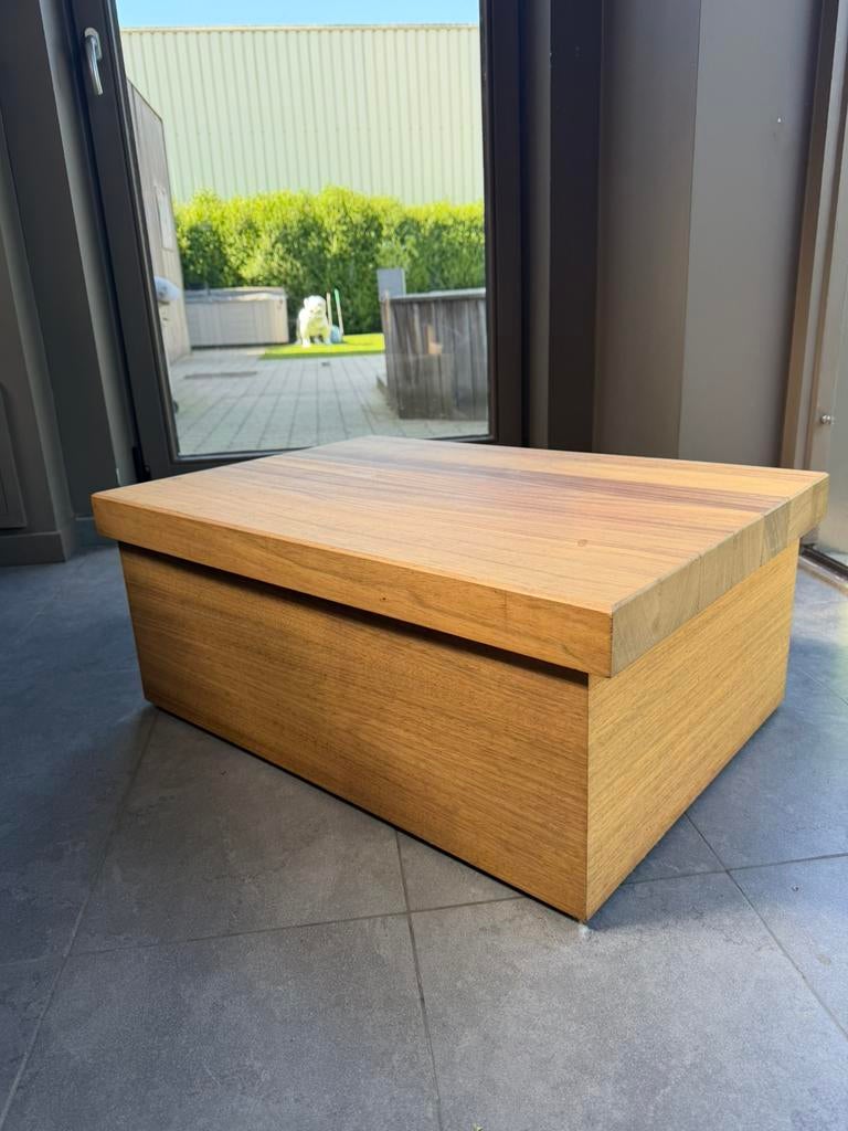 Massieve salontafel op wielen, Ophalen, Zo goed als nieuw