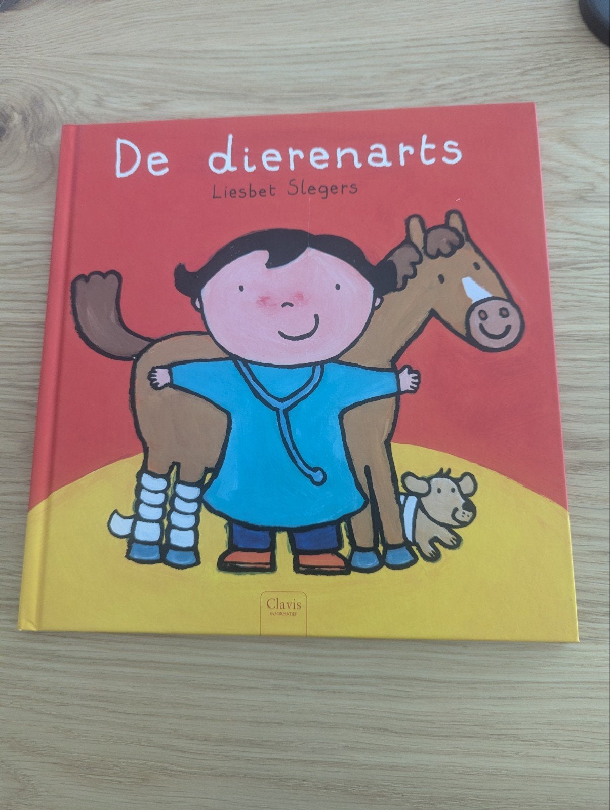 Liesbet Slegers - De dierenarts, Boeken, Ophalen of Verzenden, Liesbet Slegers, Prentenboek
