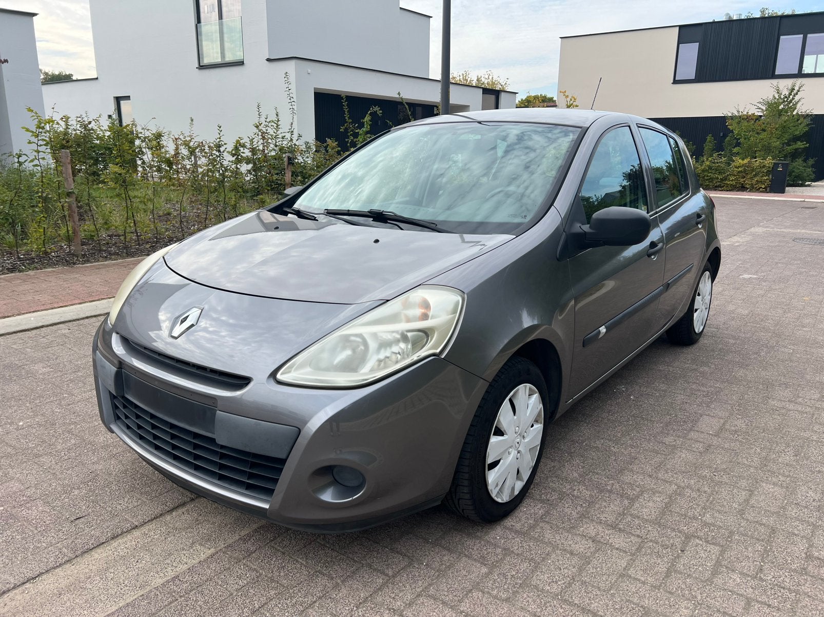 Renault Clio/1.2 Benzine/2009/88.000 km/Euro4/Carnet, Auto's, Dealer onderhouden, Elektrische ramen, Bedrijf, Euro 4