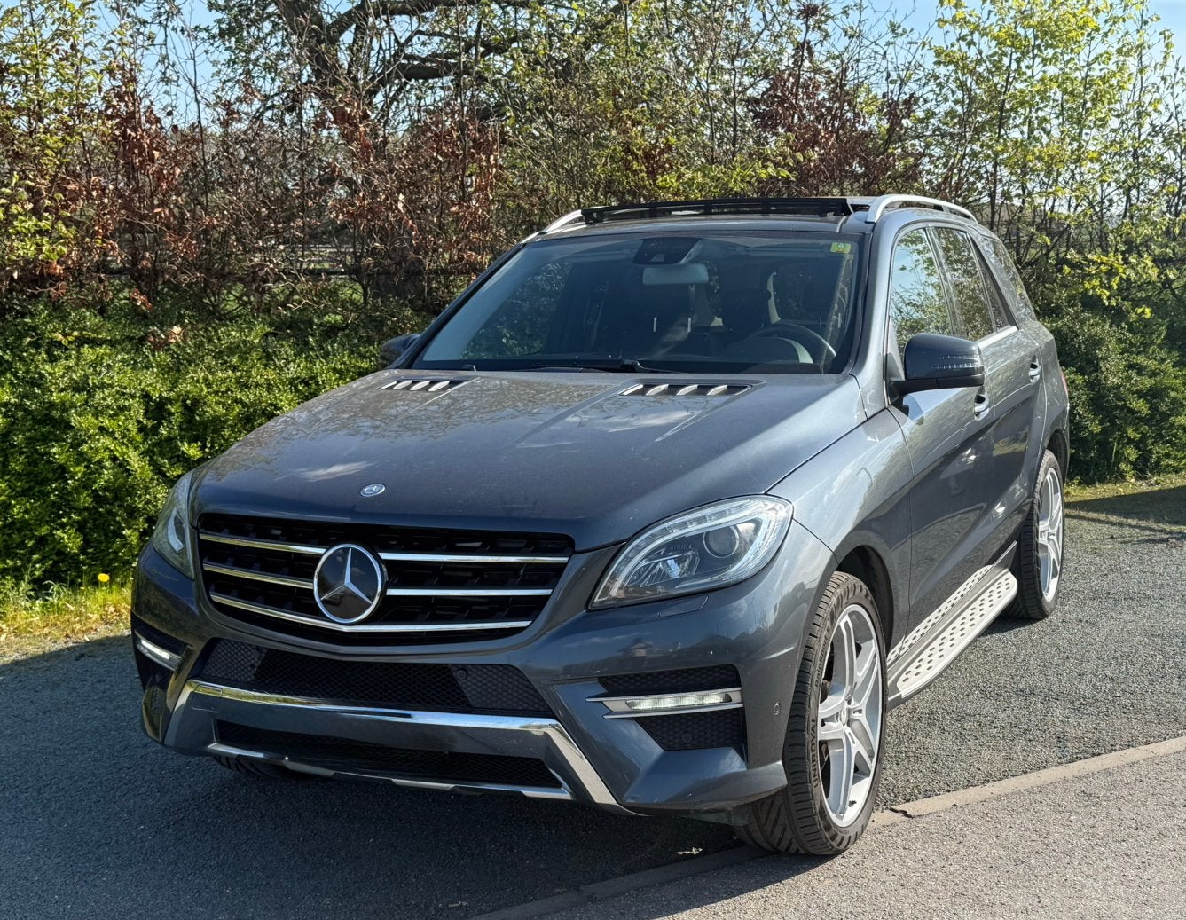Mercedes ML 350 bluetec 4matic AMG/on&offroad/FULL, Auto's, Mercedes-Benz, Automaat, 2175 kg, Leder, Particulier