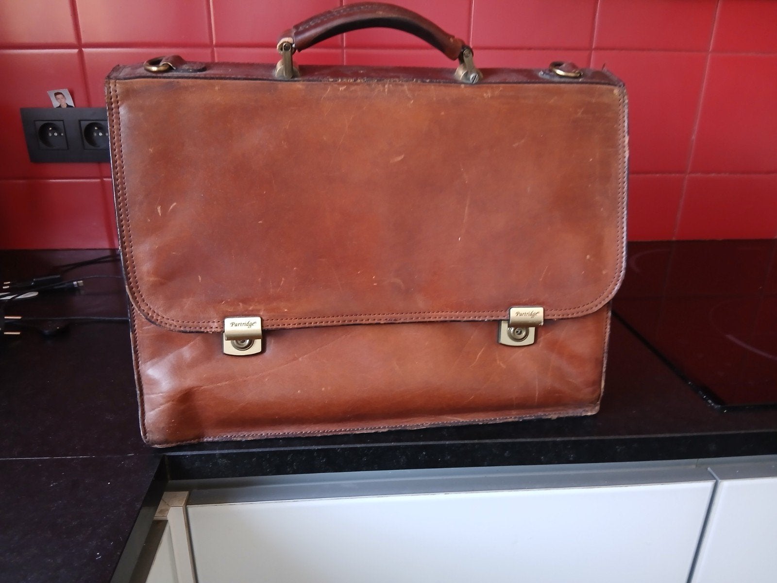 leren boekentas cognac kleur partridge, Enlèvement ou Envoi, 30 à 40 cm, Utilisé, Porte-documents ou Cartable