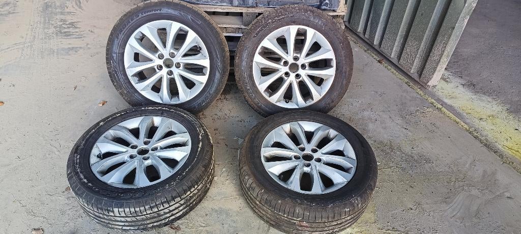 Ford kuga velgen+ banden, Auto-onderdelen, Banden en Velgen, Ophalen, Gebruikt, 17 inch, 235 mm