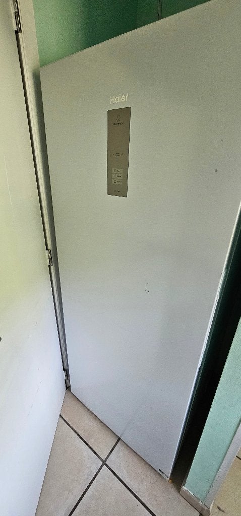 Congélateur, Elektronische apparatuur, Vriezers en Diepvrieskisten, 160 cm of meer, Zo goed als nieuw, Ophalen, Vrieskast