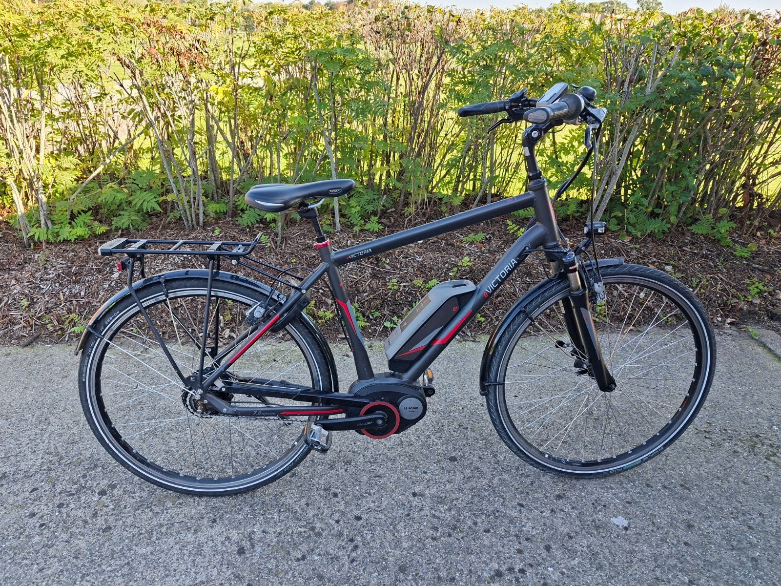 E-Victoria Trekking elektrische fiets met middenmotor Bosch., Overige merken, 28 inch, Gebruikt, Velgrem