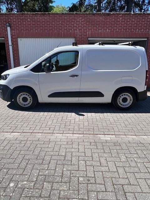 Peugeot Partner L2 lichte vracht 2025, Auto's, Bestelwagens en Lichte vracht, Particulier, ABS, Airconditioning, Alarm, Android Auto
