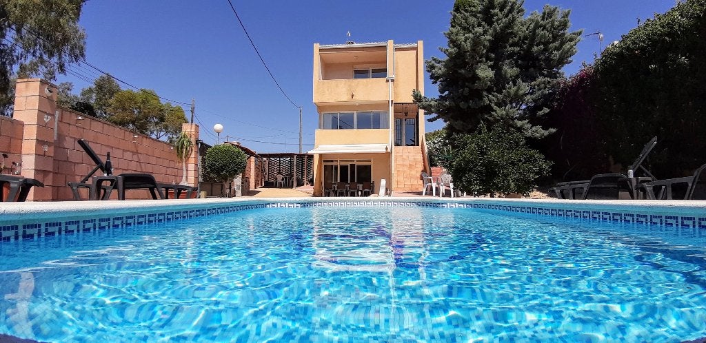 Prachtig huis Alicante, privé zwembad & dicht bij het strand, 8 personen, 4 of meer slaapkamers, Dorp, Wasmachine