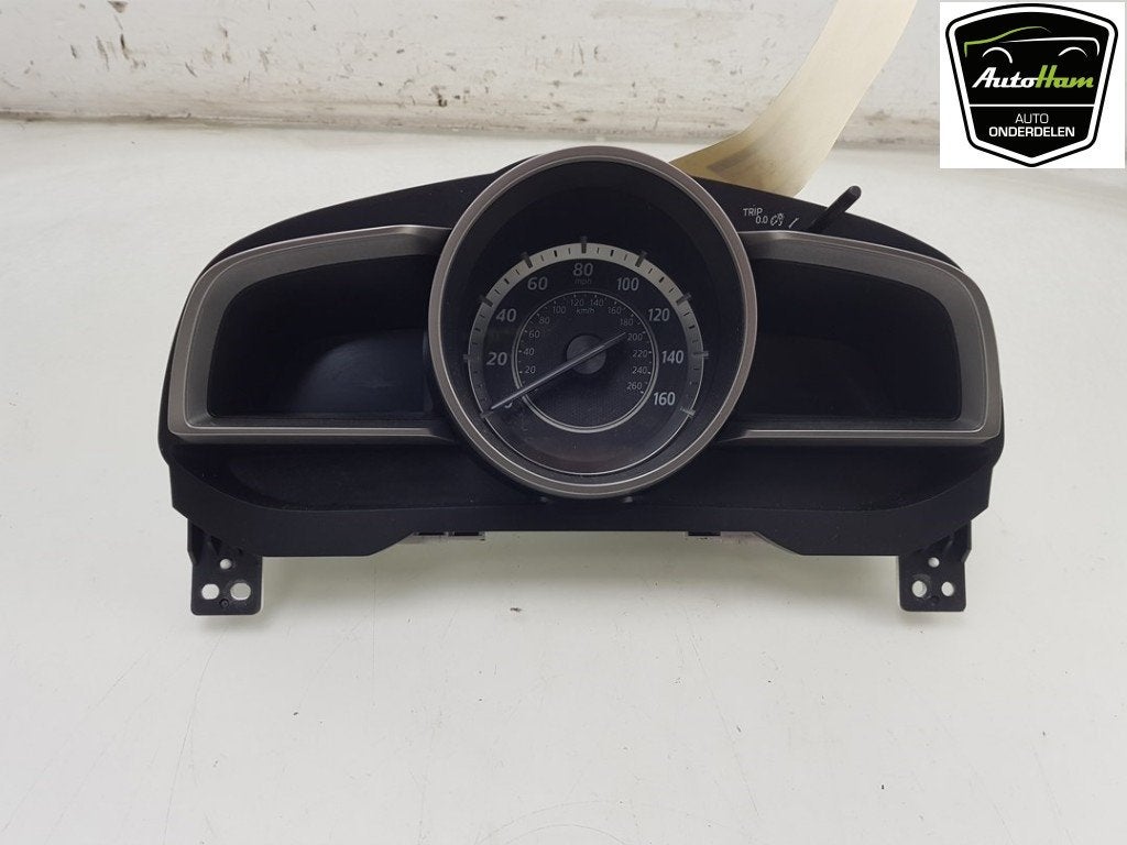 INSTRUMENTS DE BORD Mazda 3 (BM / BN) (|BJE7K|BJE755471J|), Hitdorfer Straße 73
51371  Leverkusen, DE, Mazda, Utilisé, Info@mazda.de
