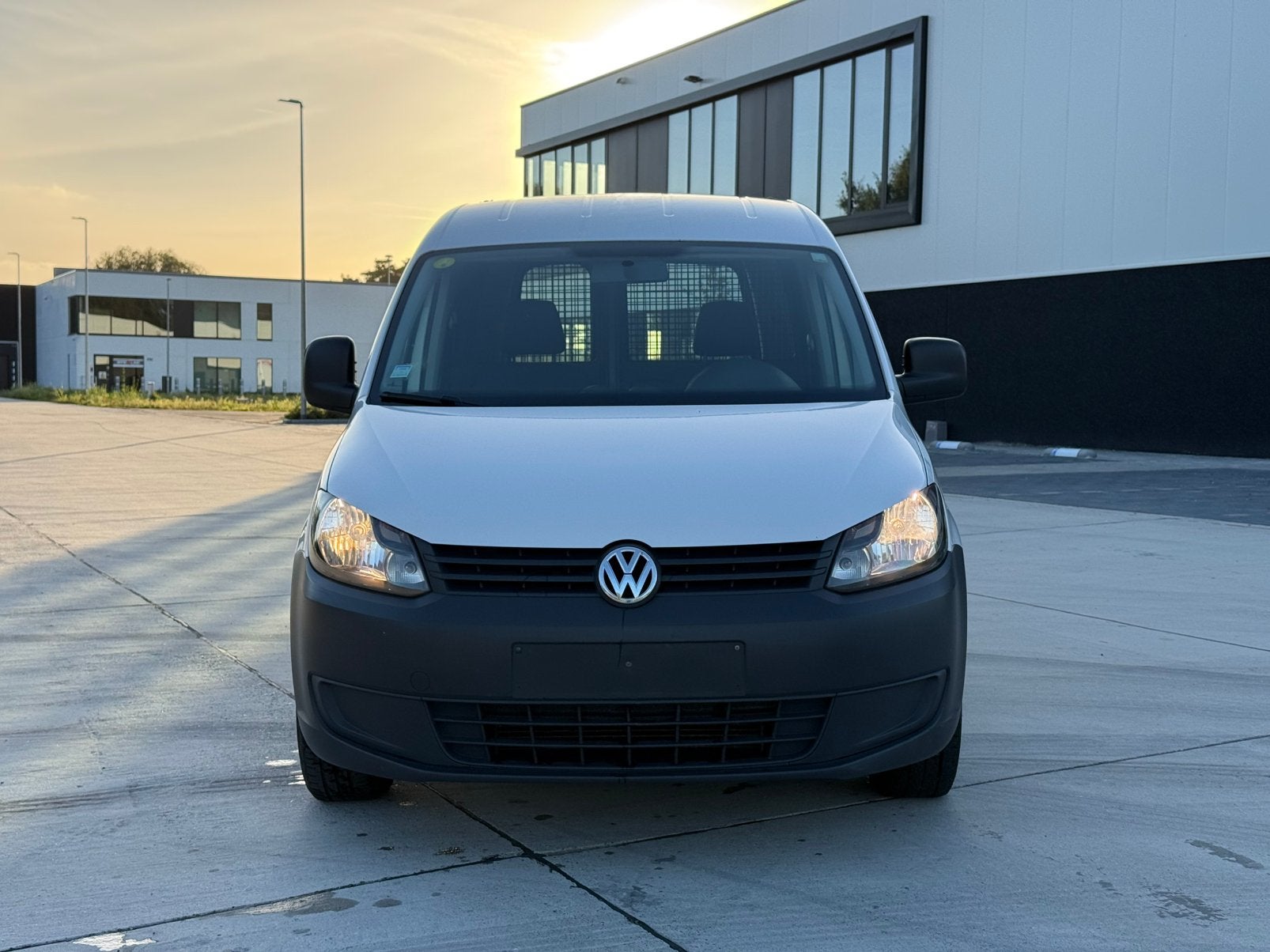 Volkswagen Caddy - 1.6 TDI 55kW - Gekeurd voor verkoop, Voorwielaandrijving, Zwart, 4 cilinders, Wit