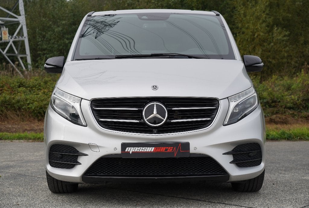 Prachtige Mercedes V220d AMG-Line (Lichte Vracht), Automaat, Dealer onderhouden, 2500 kg, https://public.car-pass.be/vhr/6d54ab27-9157-4300-a56a-b33359f7b870