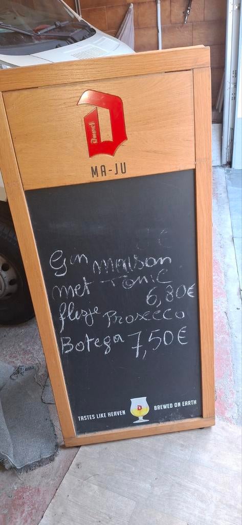 Eiken duvel reklamebord, Ophalen
