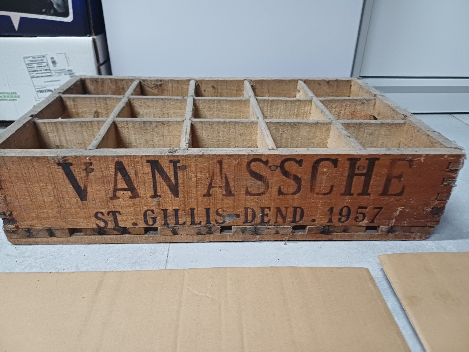 Houten kist Van Assche St-Gillis-Dendermonde 1957, Verzamelen, Biermerken, Ophalen