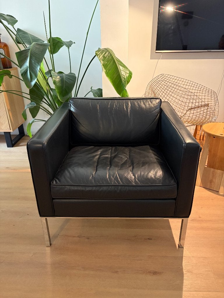 Stoel Artifort 905 Comfort fauteuil zwart leer, Maison & Meubles, Enlèvement, Utilisé, Noir, Cuir