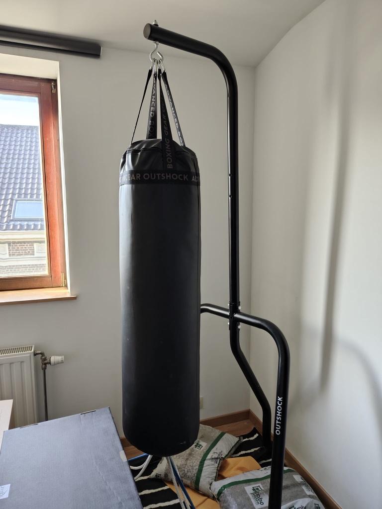 Sac de frappe OUTSHOCK, Enlèvement, Comme neuf, Sac de boxe