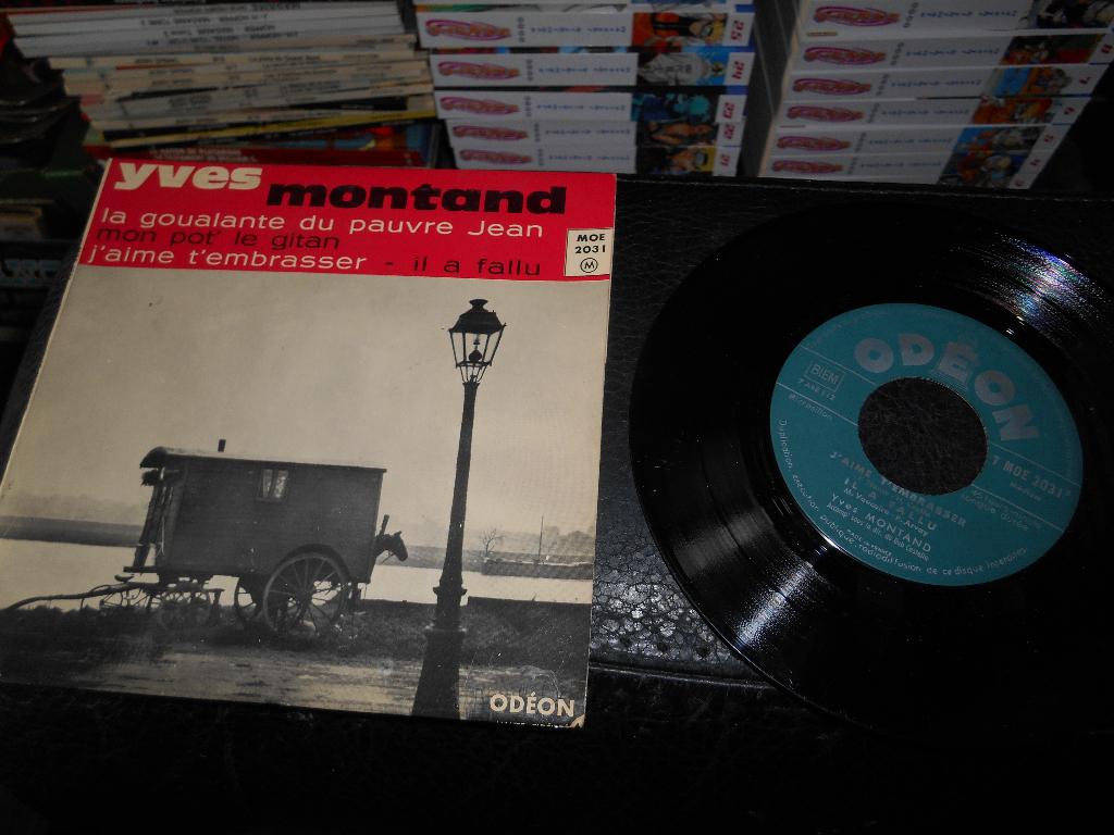 45T 4 pistes Yves Montand, Ophalen of Verzenden