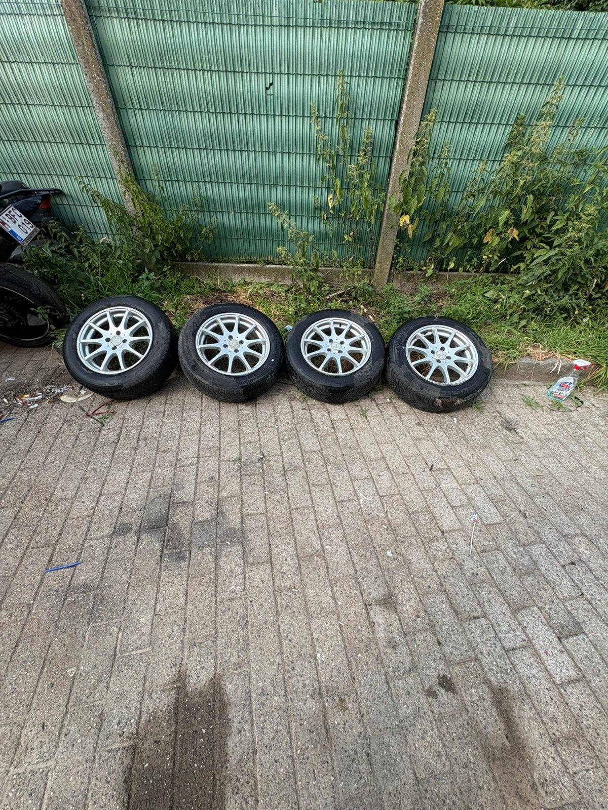 Jantes 4x100 avec de beaux pneus, Autos : Pièces & Accessoires, Pneus & Jantes, Enlèvement, Pneu(s)