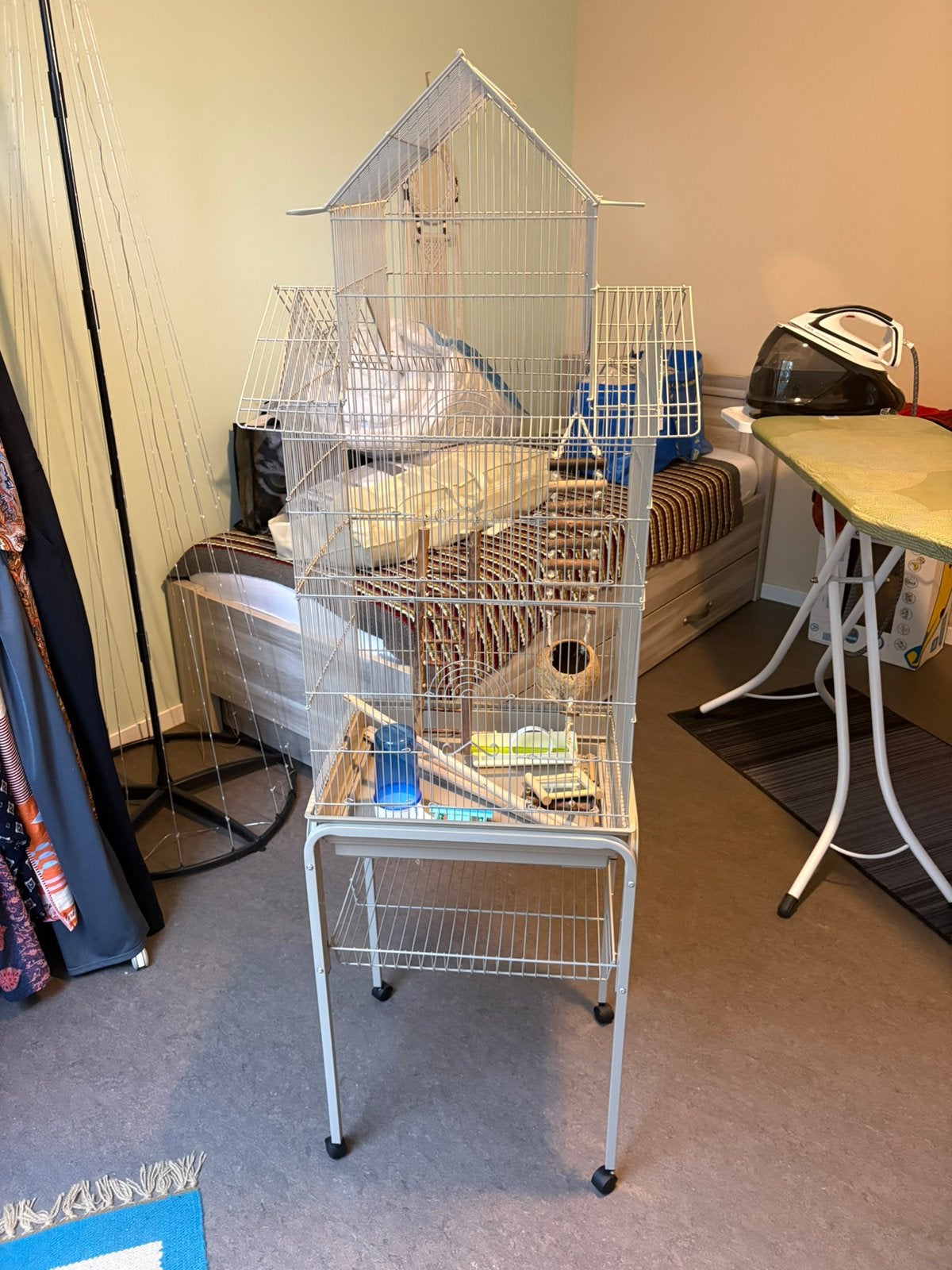 Vogelkooi op wieltjes en toebehoren, Dieren en Toebehoren, Ophalen, Zo goed als nieuw, Aluminium, Vogelkooi