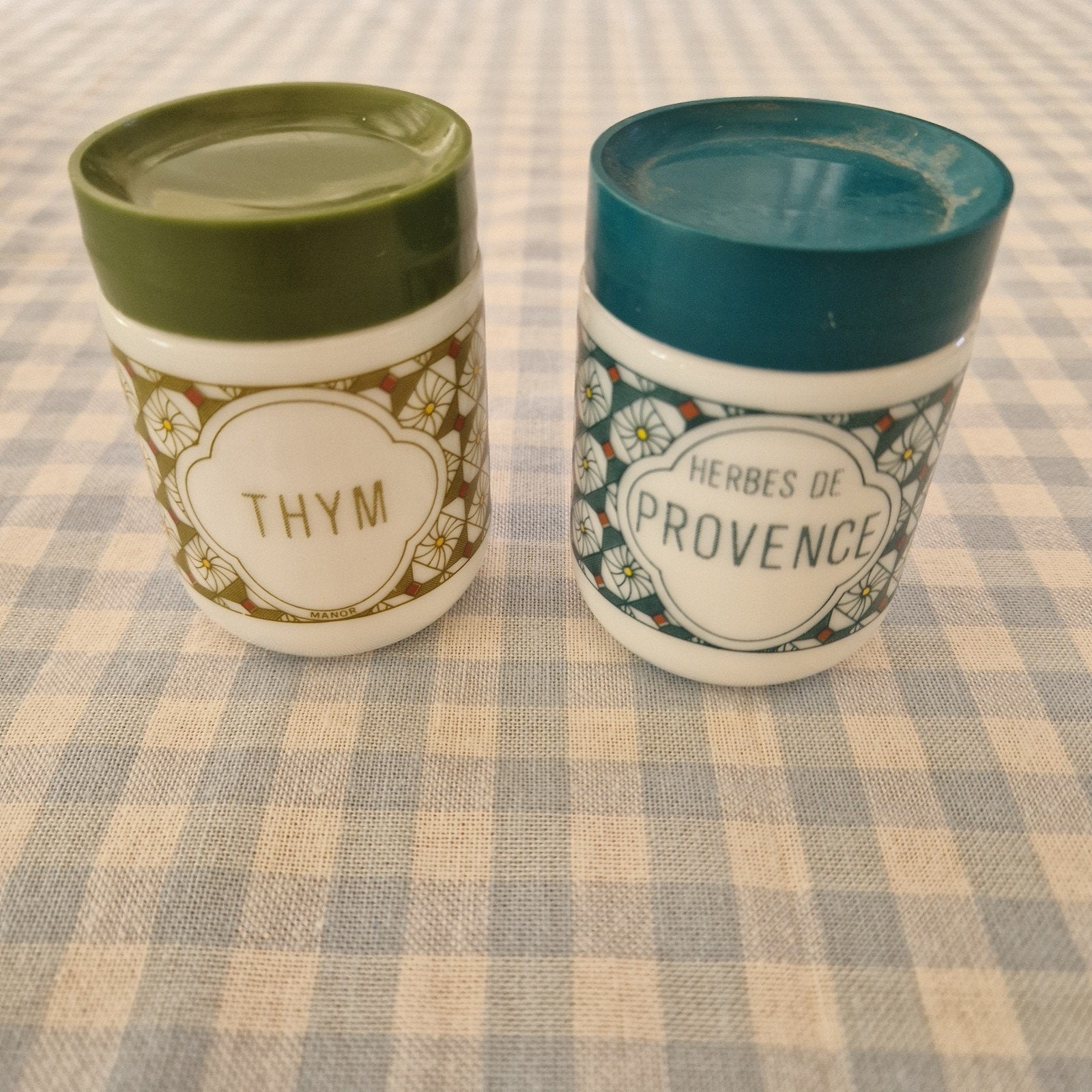 2 petits pots à épices vintage 70', Enlèvement ou Envoi