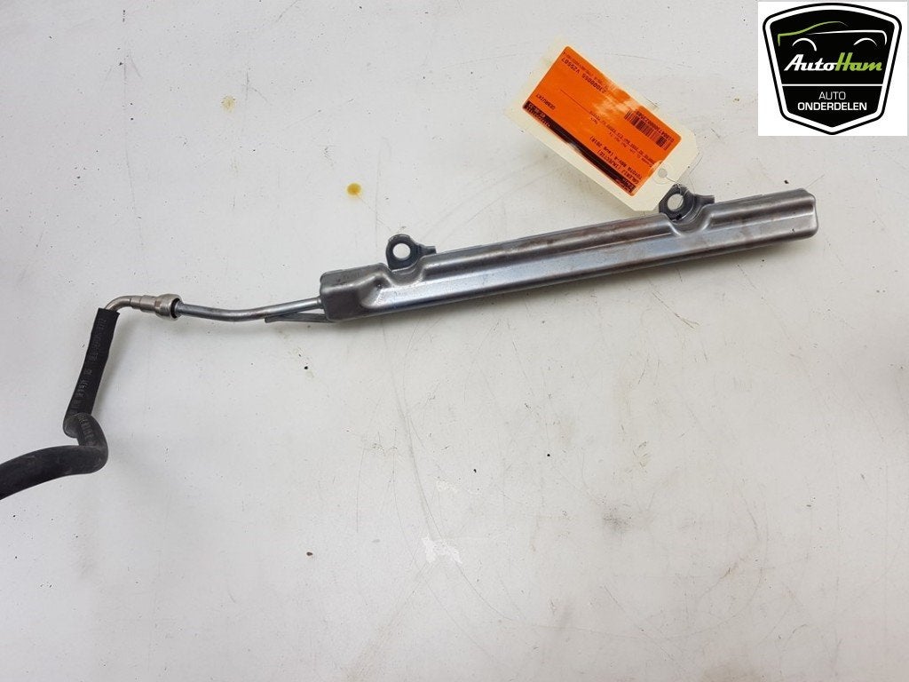 INJECTIEGALERIJ Toyota RAV4 (A4) (|2381436050|), Gebruikt, Toyota