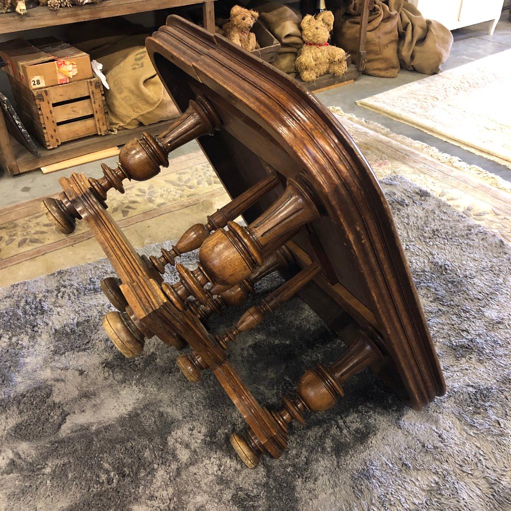 Antieken Salontafel, Ophalen