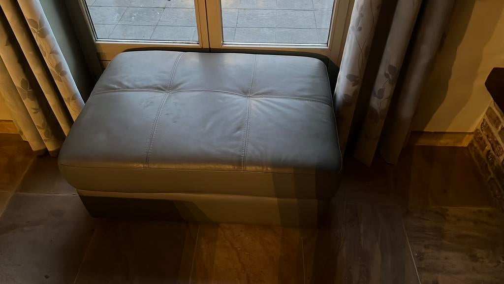 Poef, Huis en Inrichting, Slaapkamer | Slaapbanken, Ophalen, Zo goed als nieuw