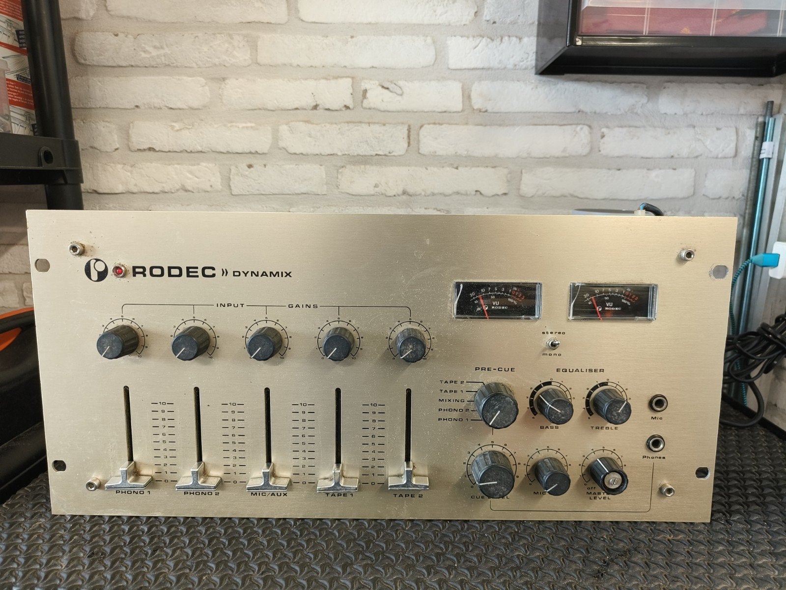 te koop,rodec mengpaneel/mengtafel., Ophalen
