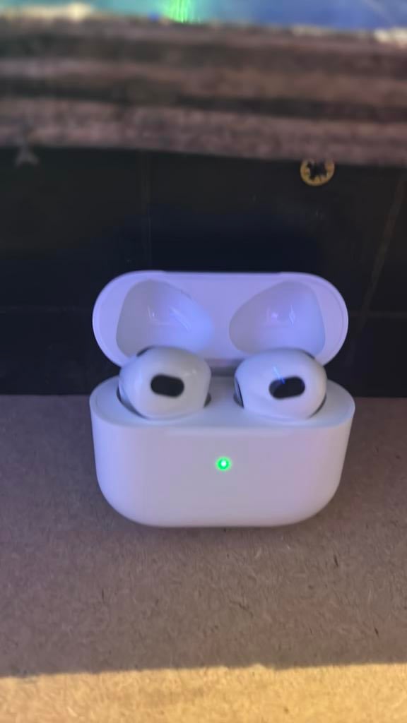 Airpods, Telecommunicatie, Mobiele telefoons | Oordopjes, Ophalen, Zo goed als nieuw