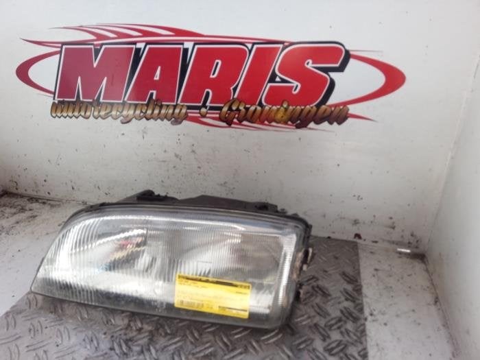 Phare gauche d'un Volvo V70, -, -, 3 mois de garantie, -