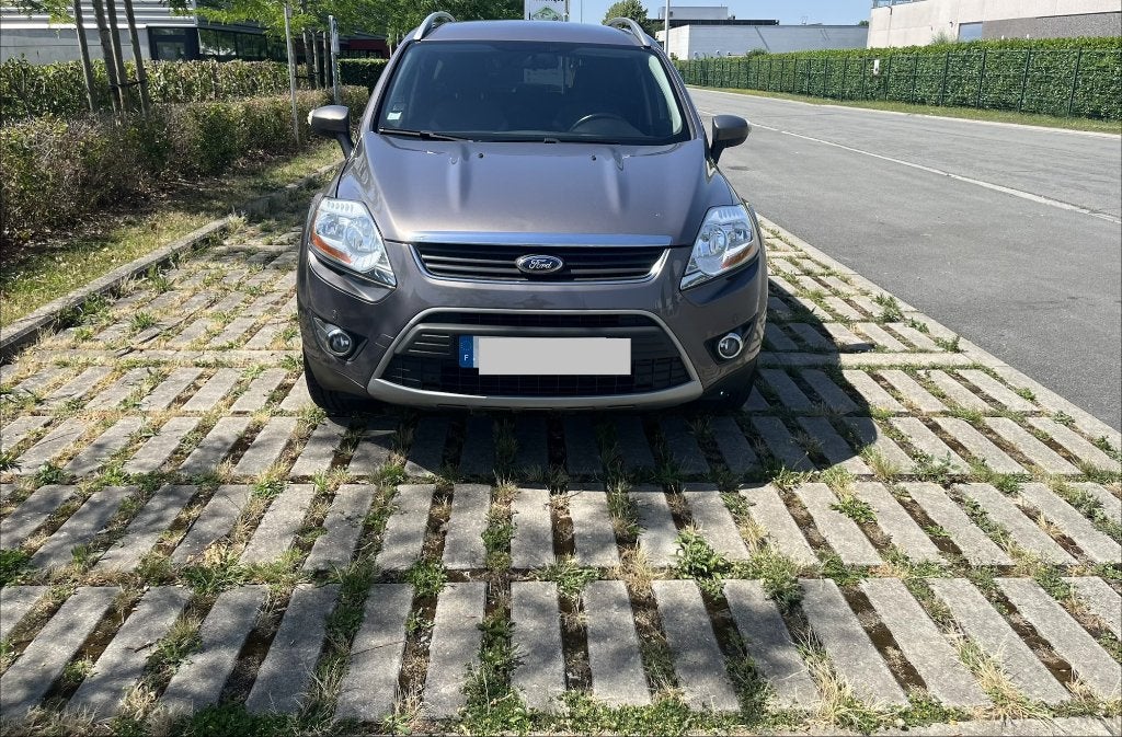 Ford Kuga DPF 2.0TDCI 100KW 136CH Etat Neuf, Autos, 100 kW, Euro 5, Achat, Autres couleurs