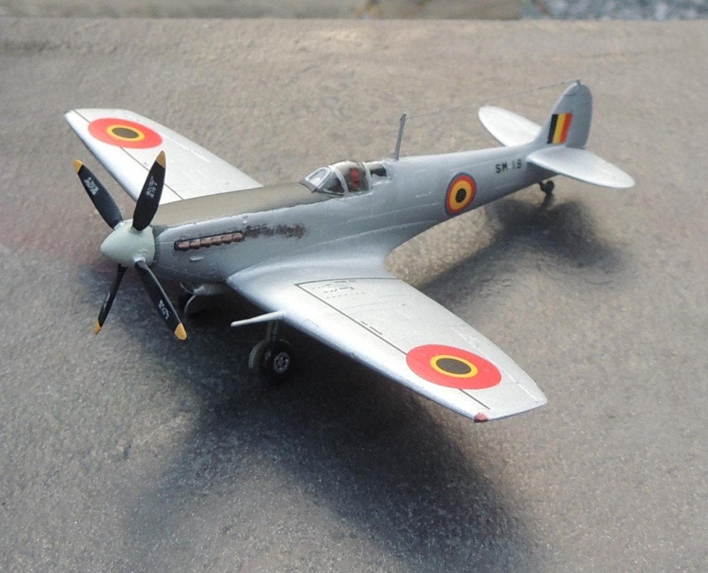 Maquette Supermarine Spitfire LF.IXc/e belge, Envoi, Neuf, 1:72 à 1:144, Avion