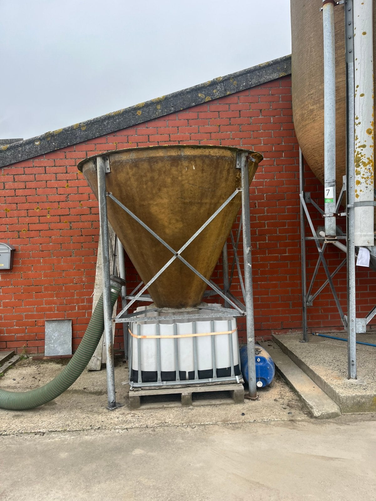 Silo trechter, Zakelijke goederen, Ophalen