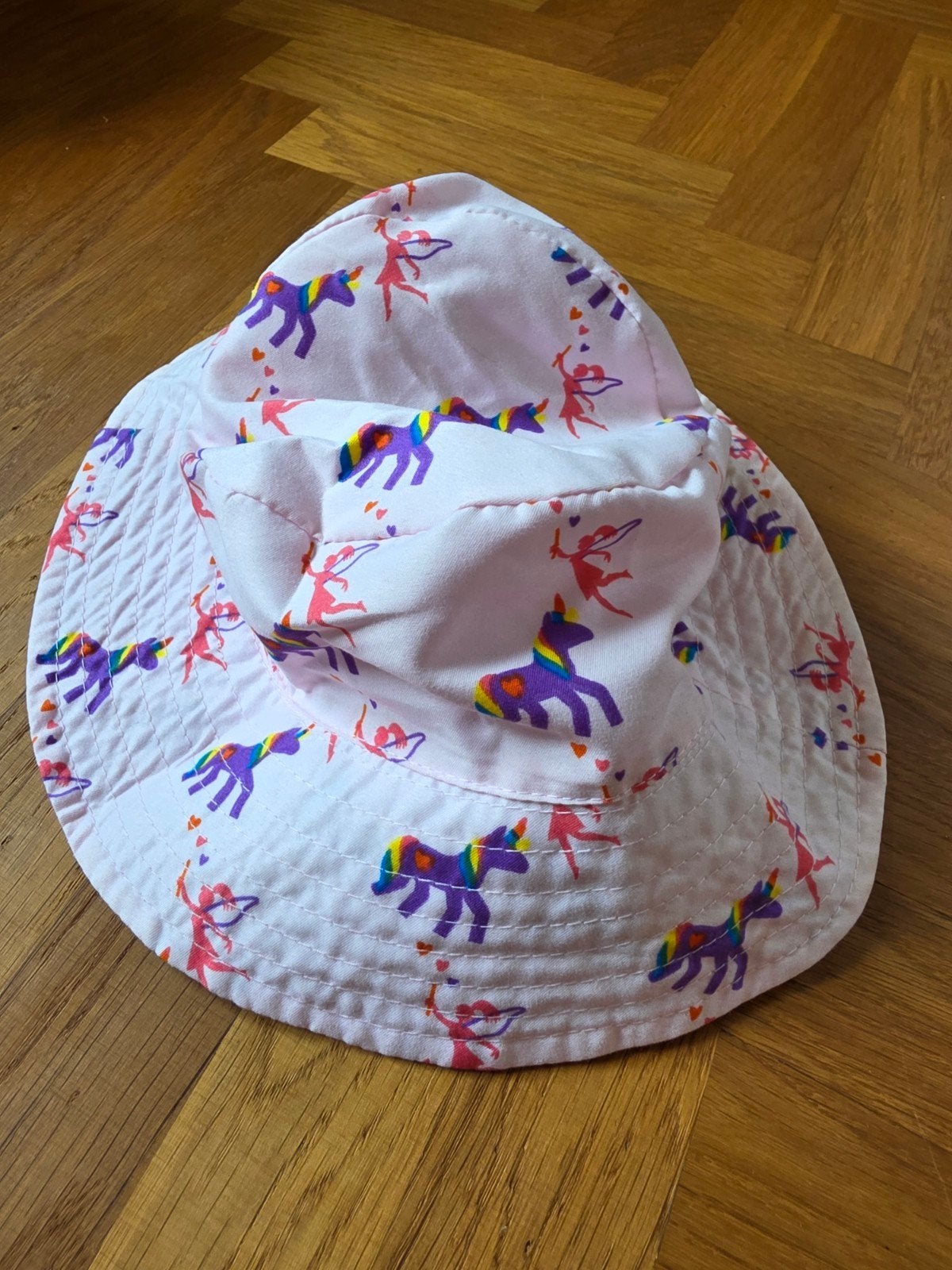 Zonnehoedje m122-140,  6-10jaar, Enfants & Bébés, Vêtements de bébé | Casquettes & Chapeaux, Enlèvement, Comme neuf, Garçon ou Fille