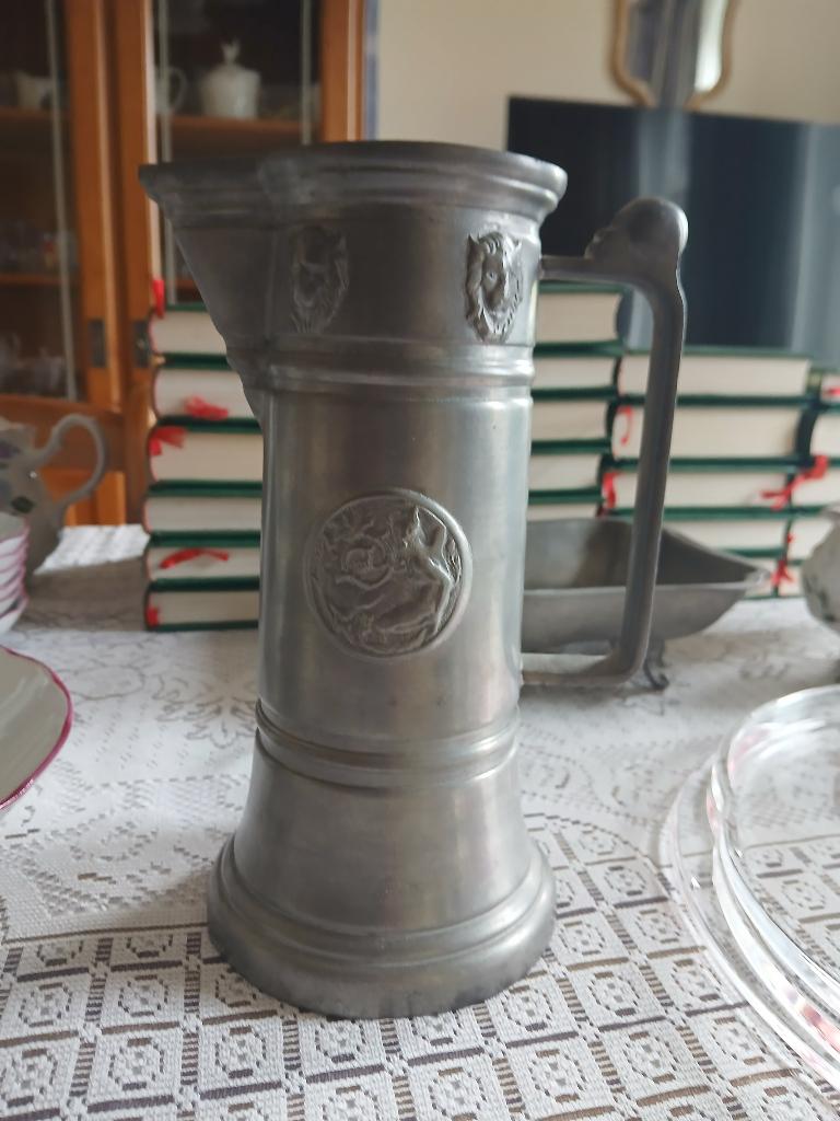 Lot étain – pichet + coupelle décorative, Antiquités & Art, Enlèvement