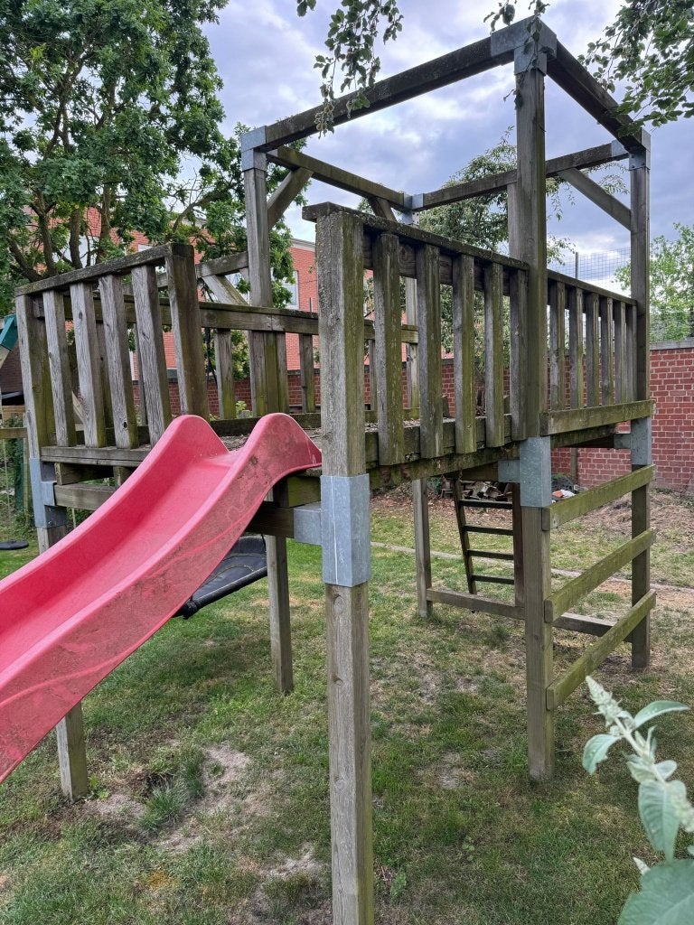 Gratis - Speeltoestel schommel en glijbaan (zelf gemaakt), Ophalen, Gebruikt, Schommel