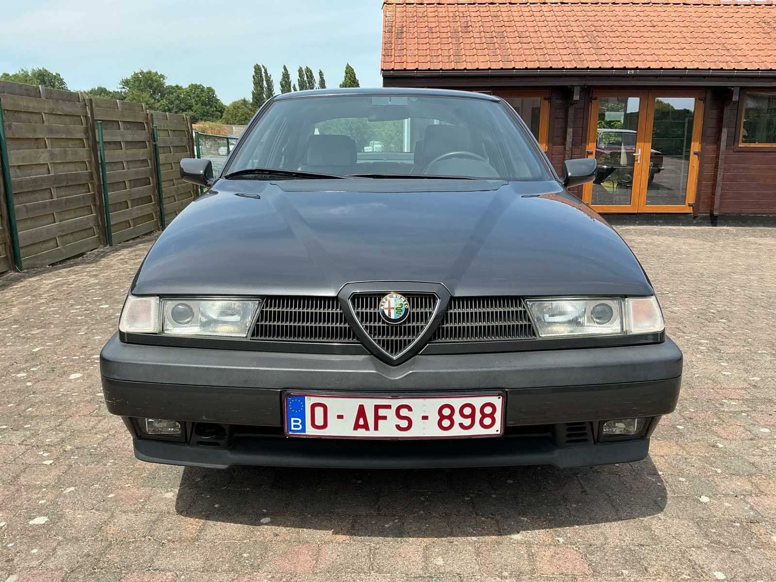 Alfa Romeo 155 1.8 Twin Spark Classic Car 1992, Autos, Oldtimers & Ancêtres, Achat, Entreprise, Boîte manuelle, Autre carrosserie