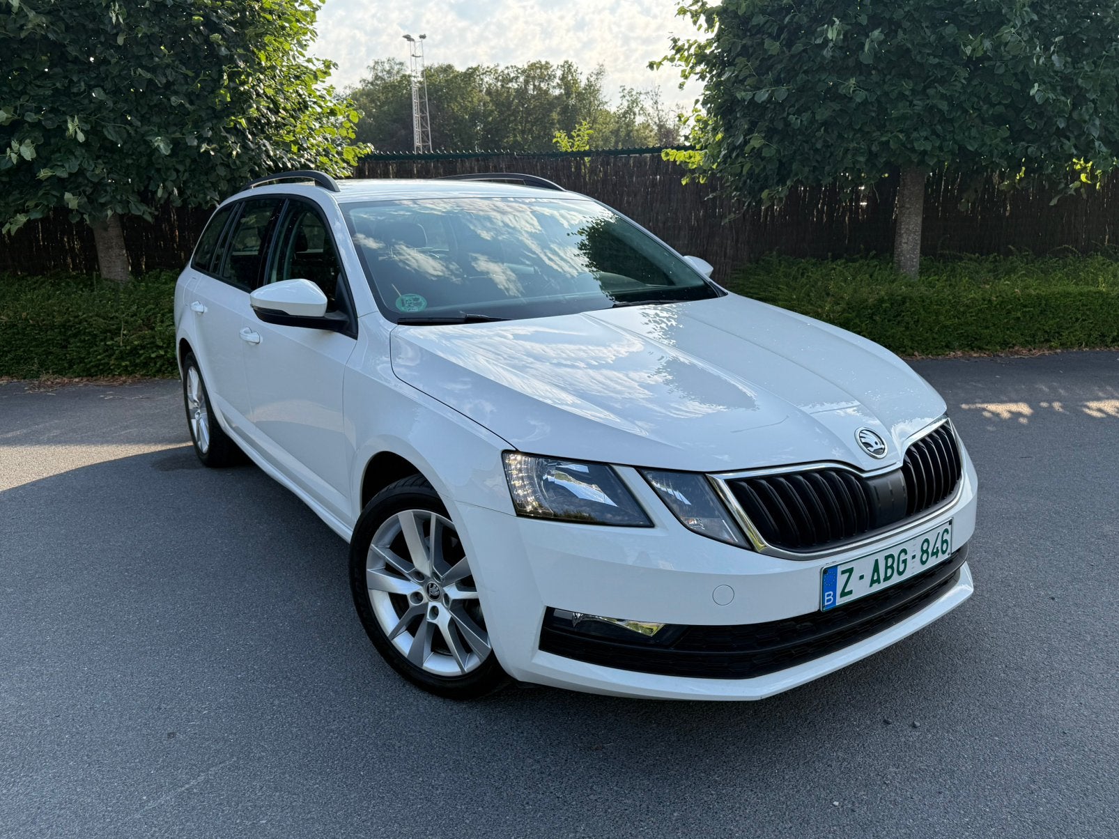 Skoda Octavia Combi 2.0 TDI DSG - 34.400 km - TVA, Bluetooth, Entretenue par le concessionnaire, Noir, 5 portes