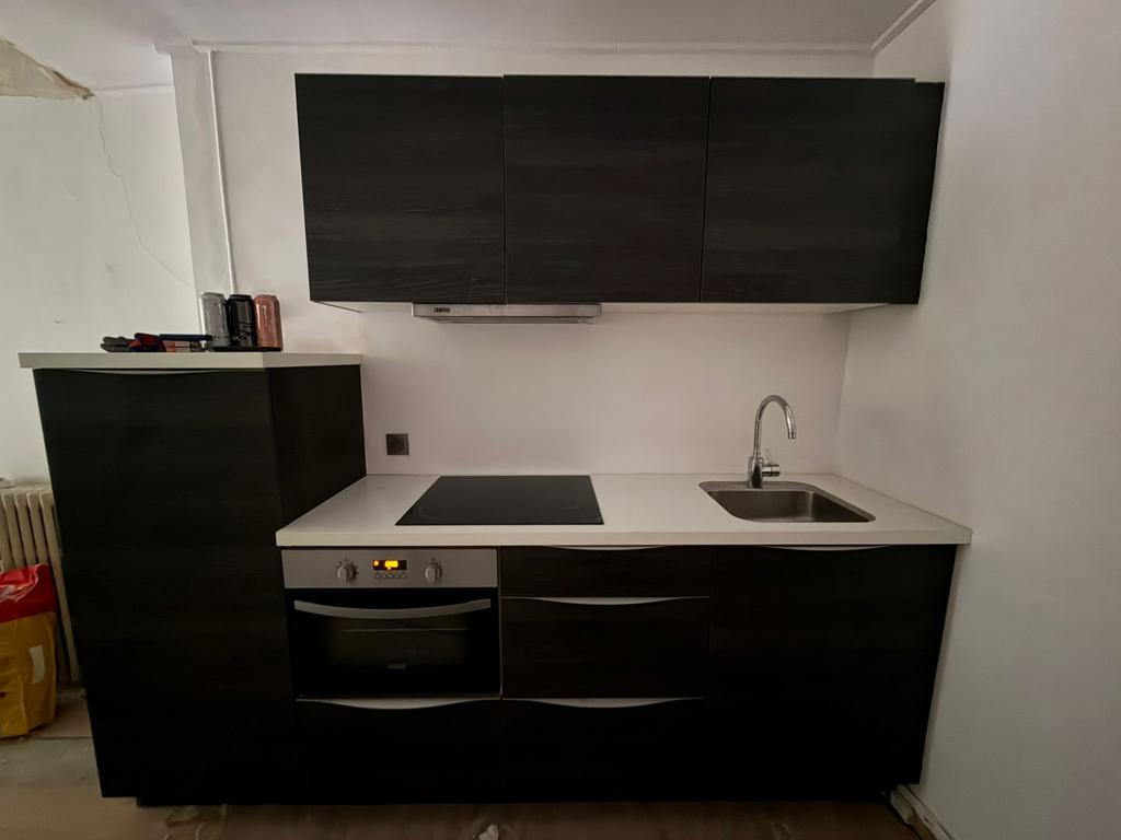 Bijna nieuwe complete keuken met toestellen – inductie, Huis en Inrichting, Ophalen, Zo goed als nieuw