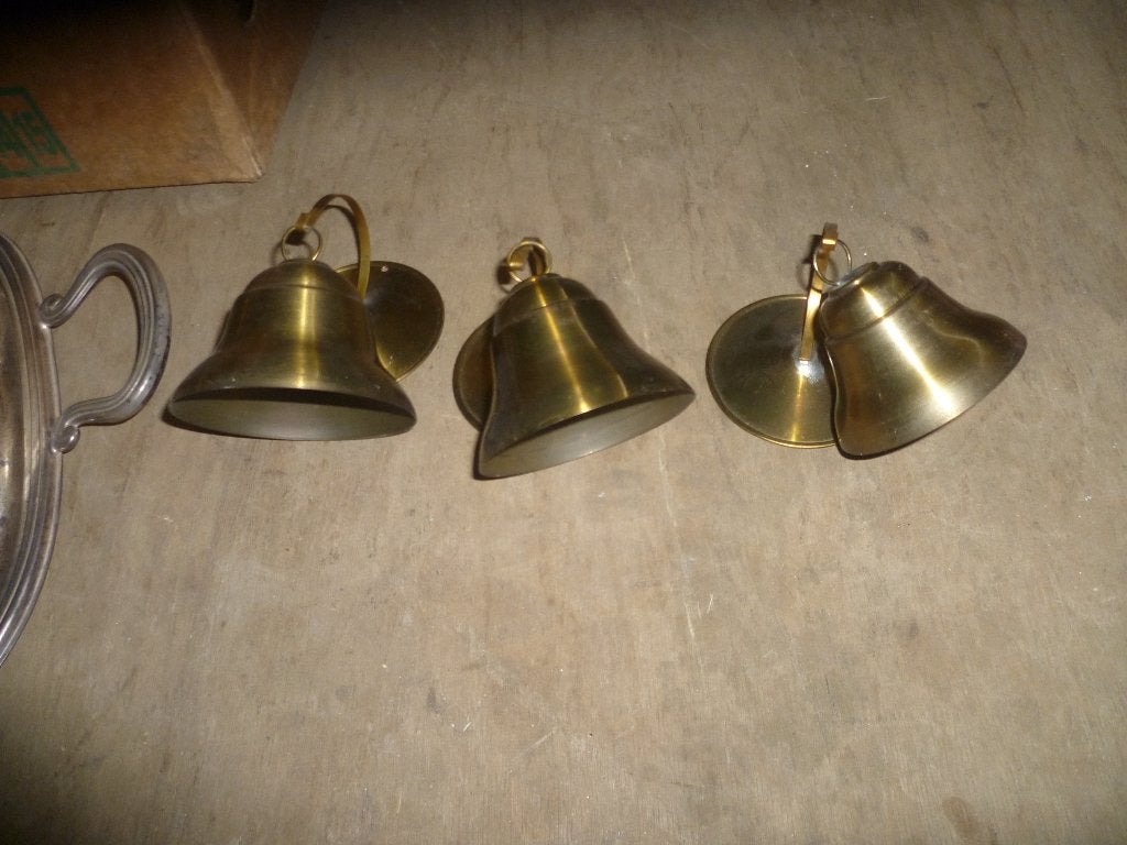 3 KOPEREN HANG BELLETJES, Enlèvement
