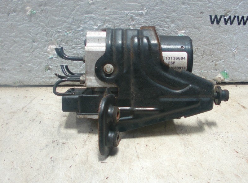 ABS POMP Opel Signum (F48) (01-2003/12-2008) (13136694), Gebruikt, Postoffice@zf.com, Löwentaler Straße 20
88046  Friedrichshafen, DE
