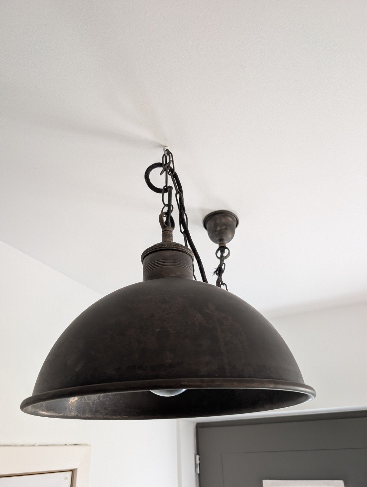 Industriële hanglamp, Ophalen