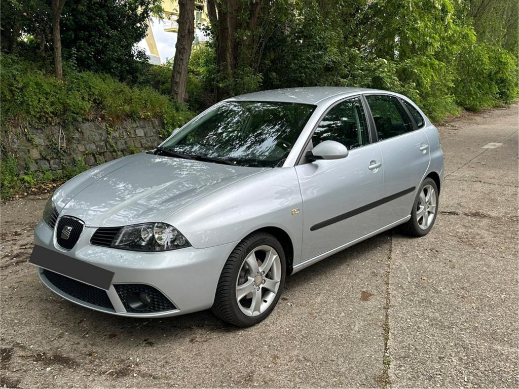 seat Ibiza benzine met 70.000km, Auto's, Seat, Euro 5, Radio, Ibiza, Handgeschakeld