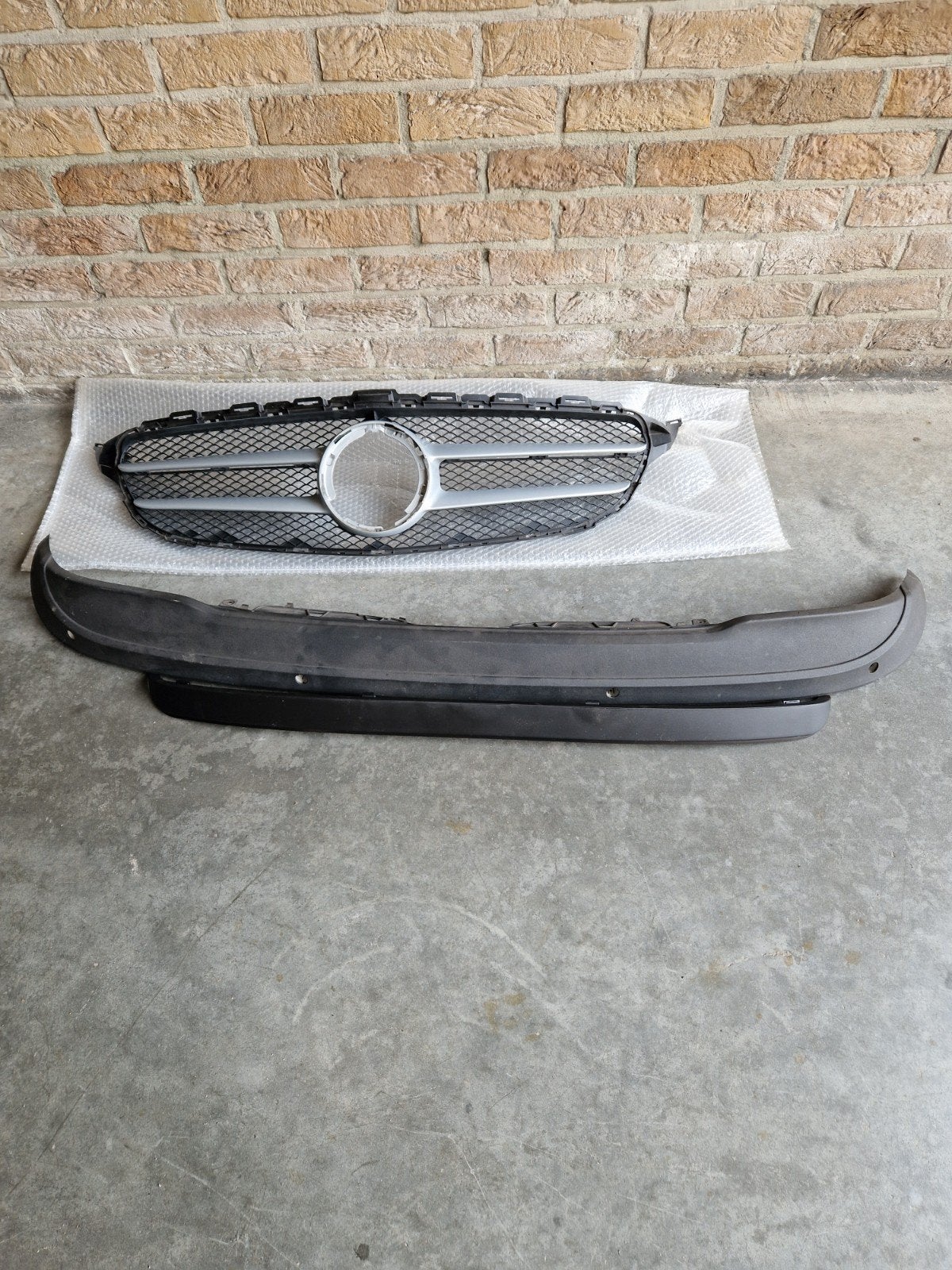 Mercedes gril te koop, Ophalen