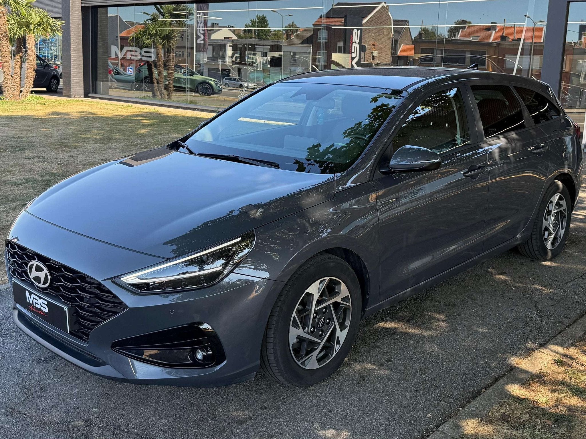 Hyundai i30 *1.0* XENON* CAMERA* VOLANT CHAUFFANT*, Auto's, Voorwielaandrijving, Stof, Zwart, 164 g/km