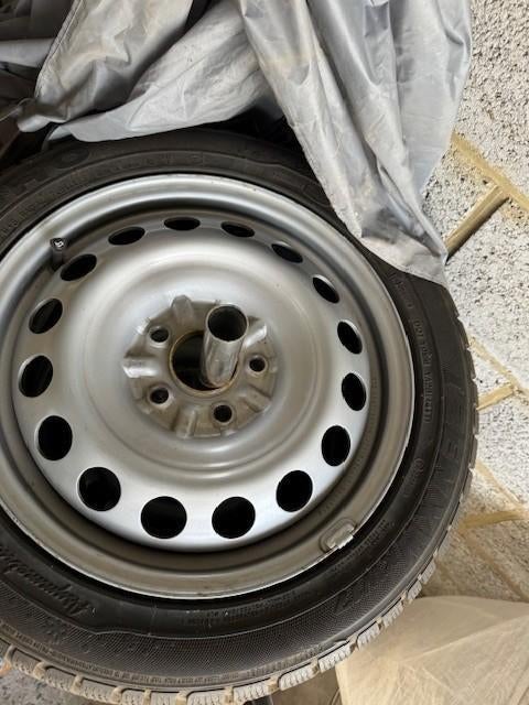 Set winterbanden met staander, Auto-onderdelen, Banden en Velgen, Ophalen, Gebruikt, 16 inch, Banden en Velgen