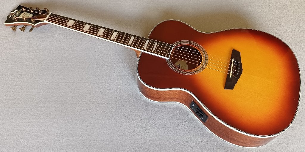 Neuve D'Angelico Premier Tammany OM Solid Spruce Top, Musique & Instruments, Enlèvement ou Envoi