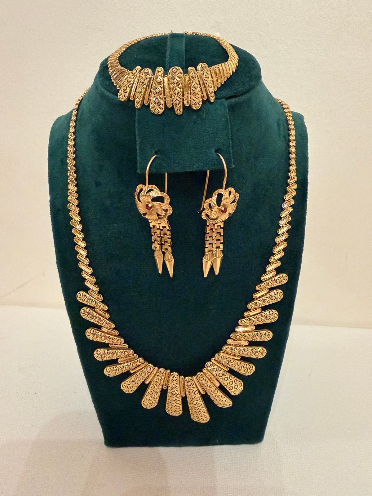 Ensemble en or 18 carats (disponible), Bijoux, Sacs & Beauté, Enlèvement, Or, Or
