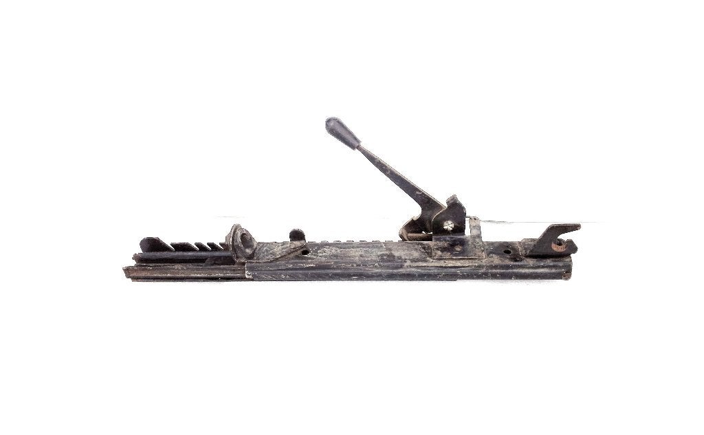 Verrou de porte Peugeot 404 Verrou pour couvercle de coffre, Autos : Pièces & Accessoires, Enlèvement ou Envoi, Utilisé, Peugeot