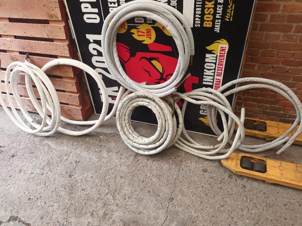 Partij koelleidingen, Elektronische apparatuur, Ophalen