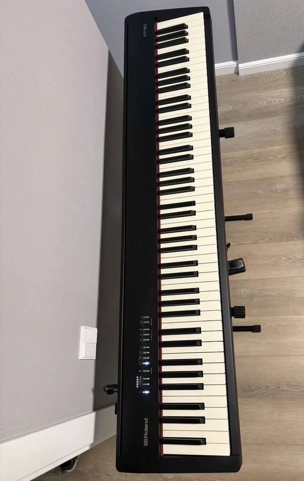 Piano numérique Roland FP-30, Enlèvement ou Envoi, Comme neuf, Piano, Digital