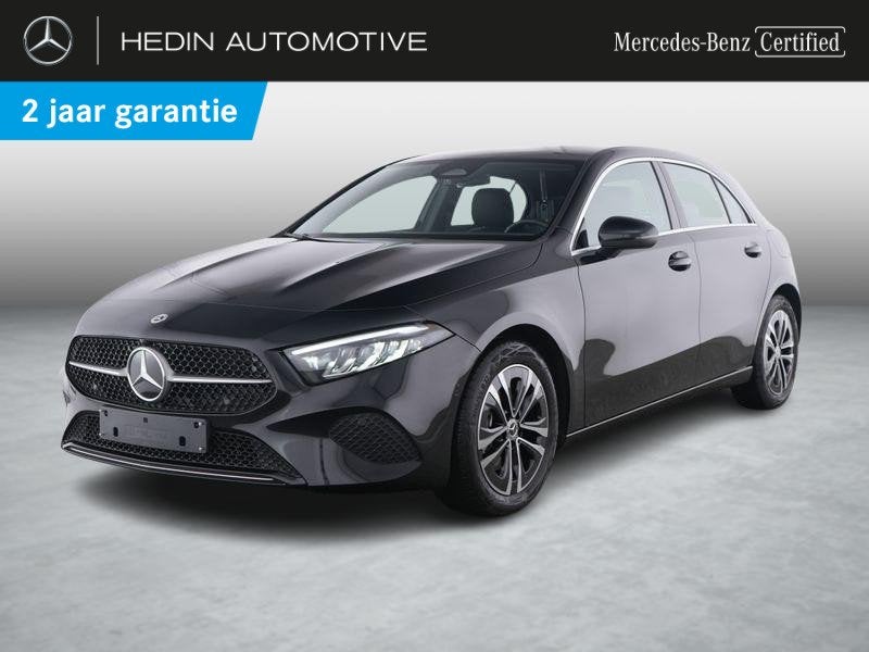 Mercedes-Benz A-Klasse 180 Hatchback Luxury Line | Verwarmde, Stof, 4 cilinders, 136 pk, Zwart